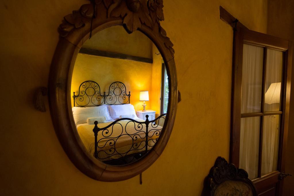 Locanda Dei Melograni Gossolengo Exteriör bild