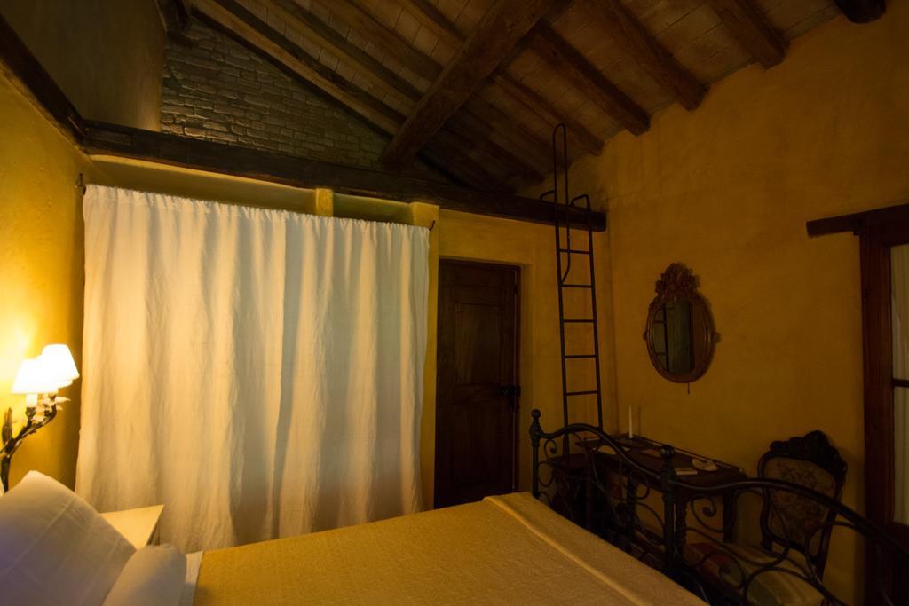 Locanda Dei Melograni Gossolengo Exteriör bild