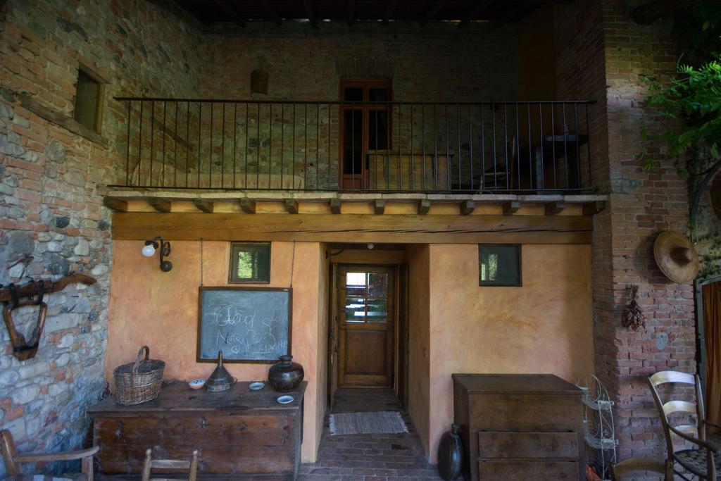 Locanda Dei Melograni Gossolengo Exteriör bild