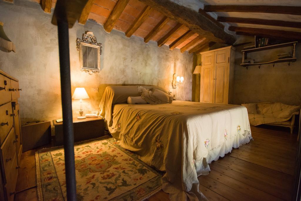 Locanda Dei Melograni Gossolengo Exteriör bild