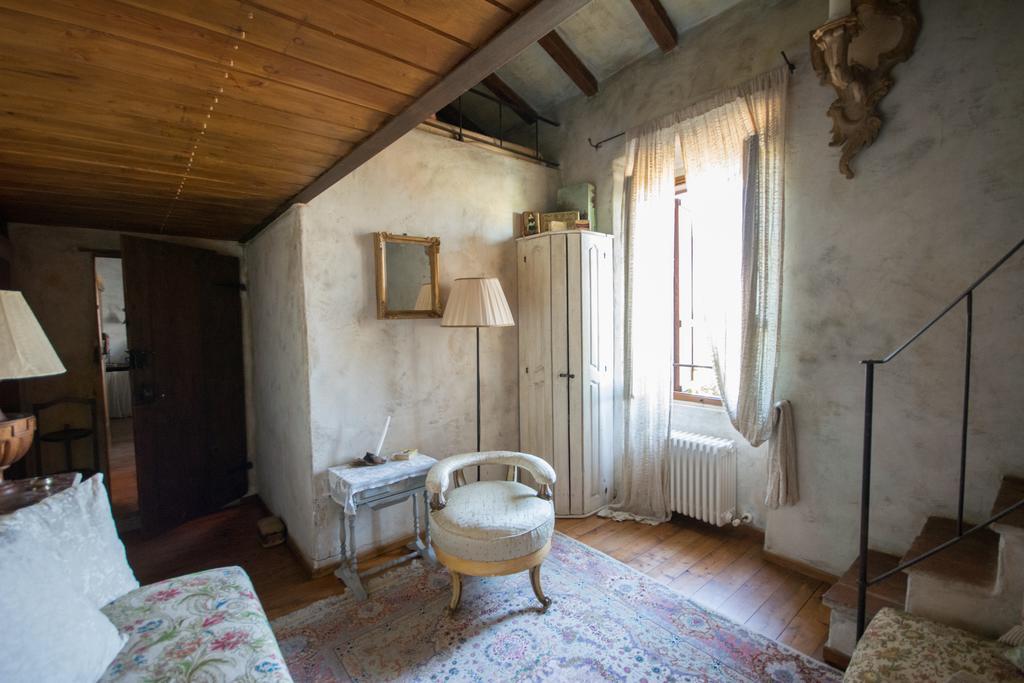 Locanda Dei Melograni Gossolengo Exteriör bild