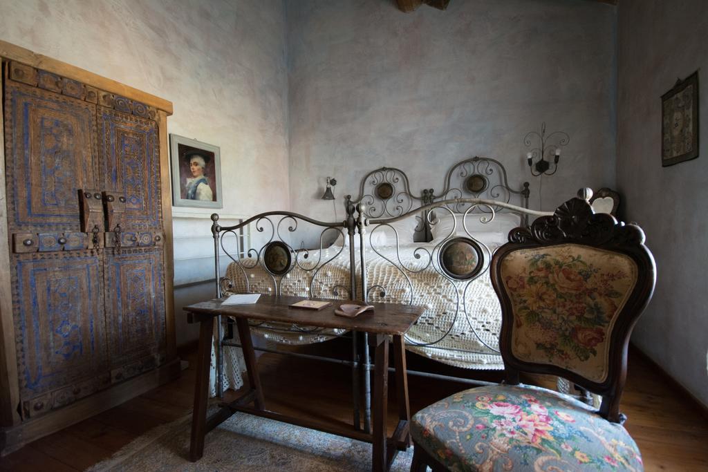 Locanda Dei Melograni Gossolengo Exteriör bild