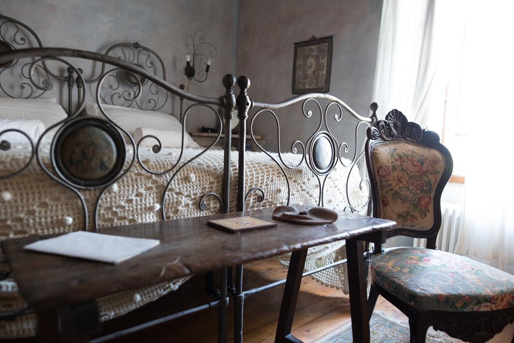 Locanda Dei Melograni Gossolengo Exteriör bild